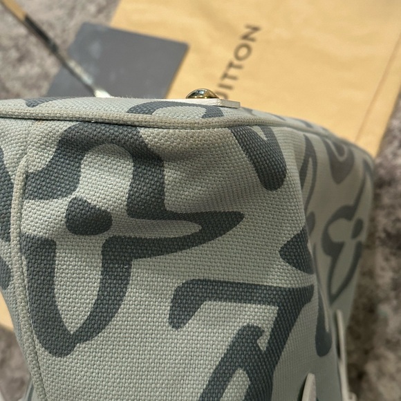 Preowned Louis Vuitton Tahitienne Limited Edition Tote - Picture 14 of 15